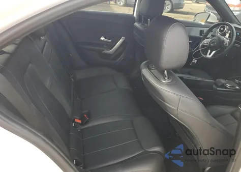 2020 Mercedes-Benz A 220 4Matic z USA, uszkodzony, nr VIN WDD3G4FB3LW037866